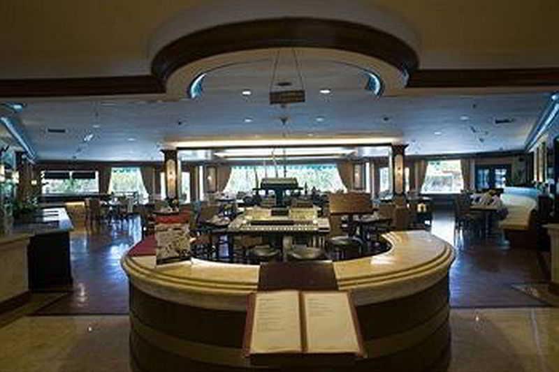 The Sunan Hotel Solo Eksteriør billede